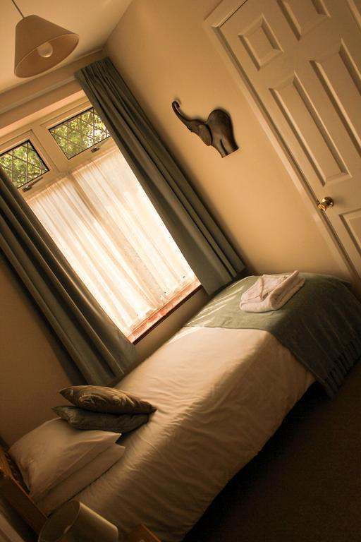 Eden End Guest House Хокли Хийт Екстериор снимка