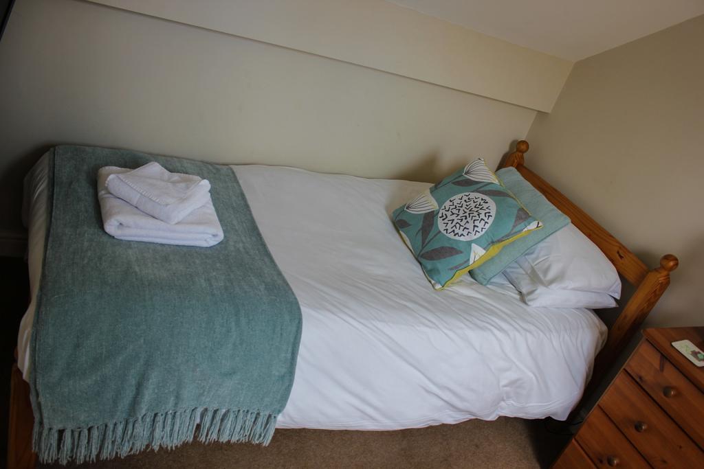 Eden End Guest House Хокли Хийт Екстериор снимка