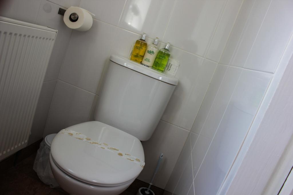 Eden End Guest House Хокли Хийт Екстериор снимка