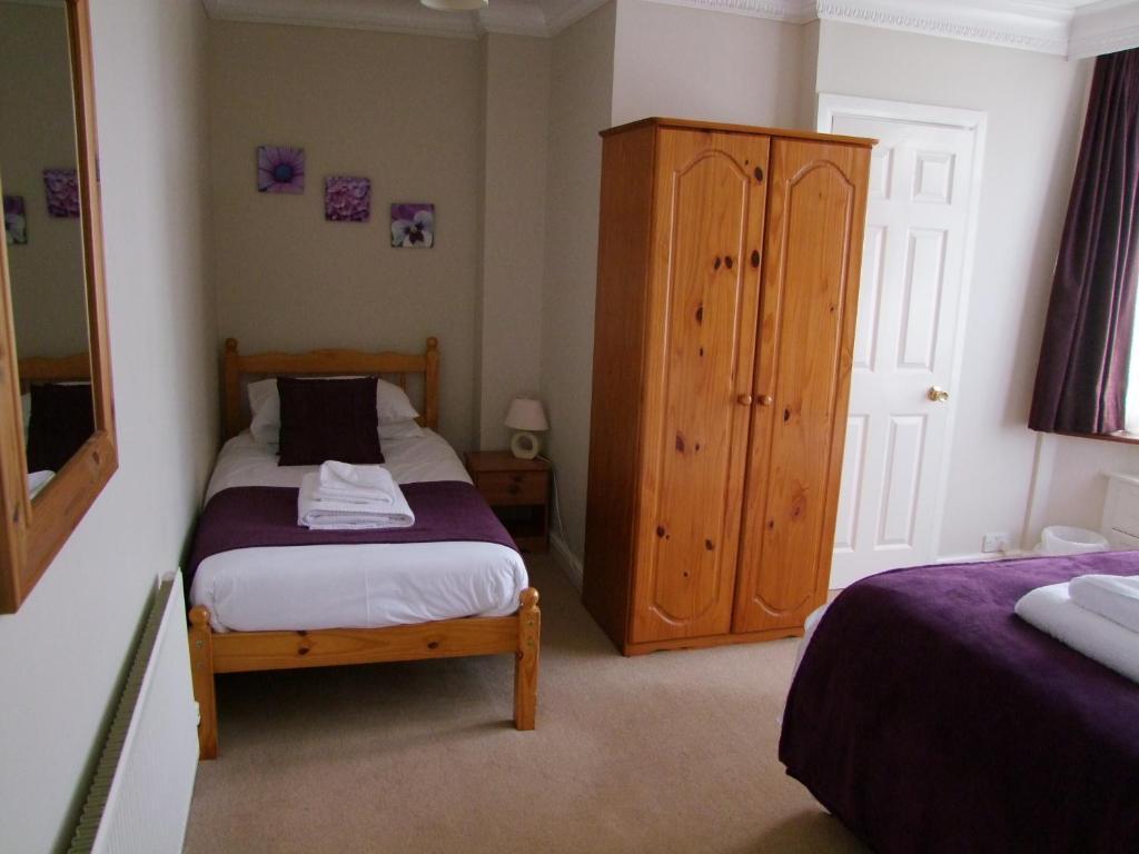 Eden End Guest House Хокли Хийт Екстериор снимка