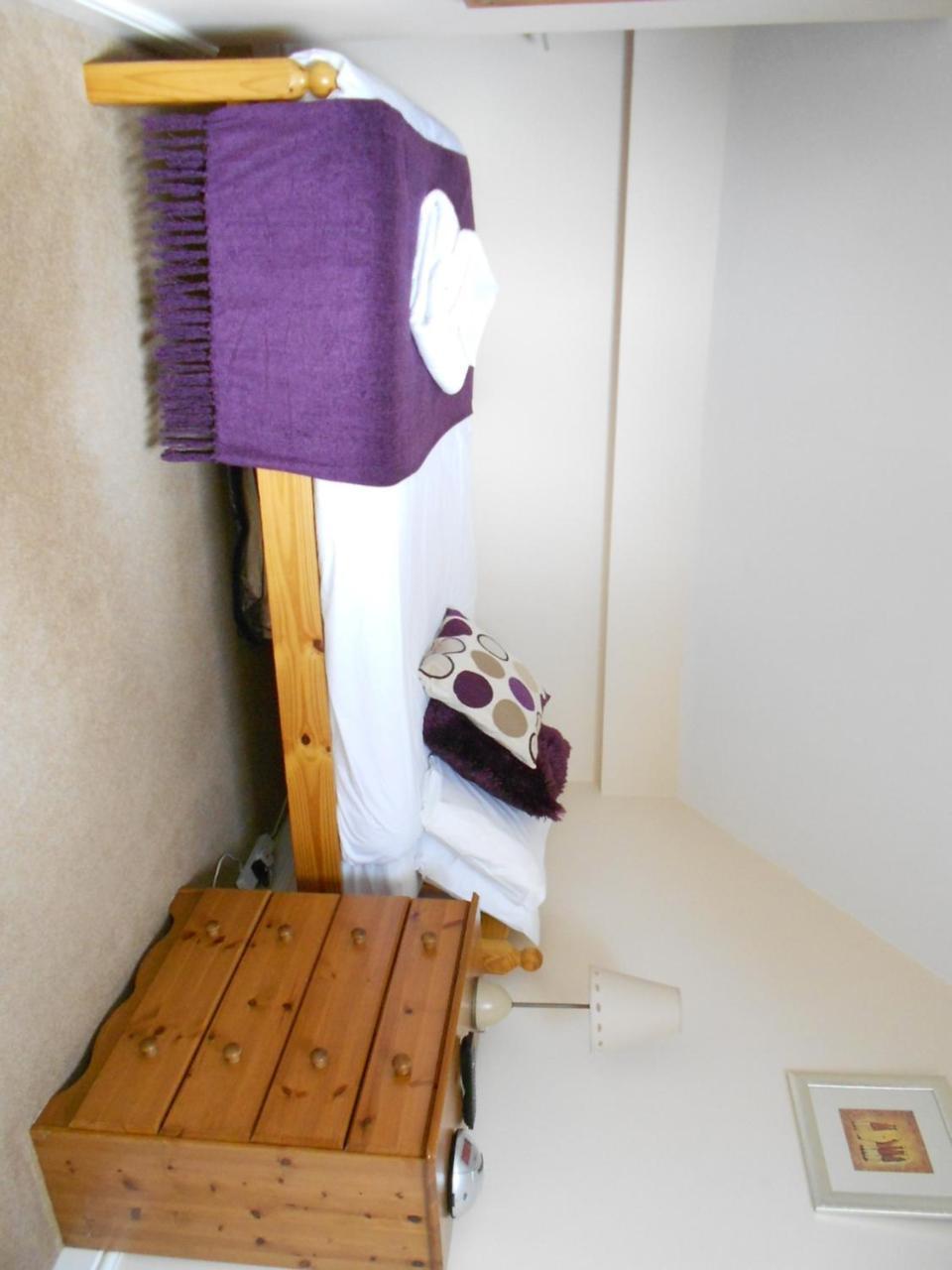 Eden End Guest House Хокли Хийт Екстериор снимка