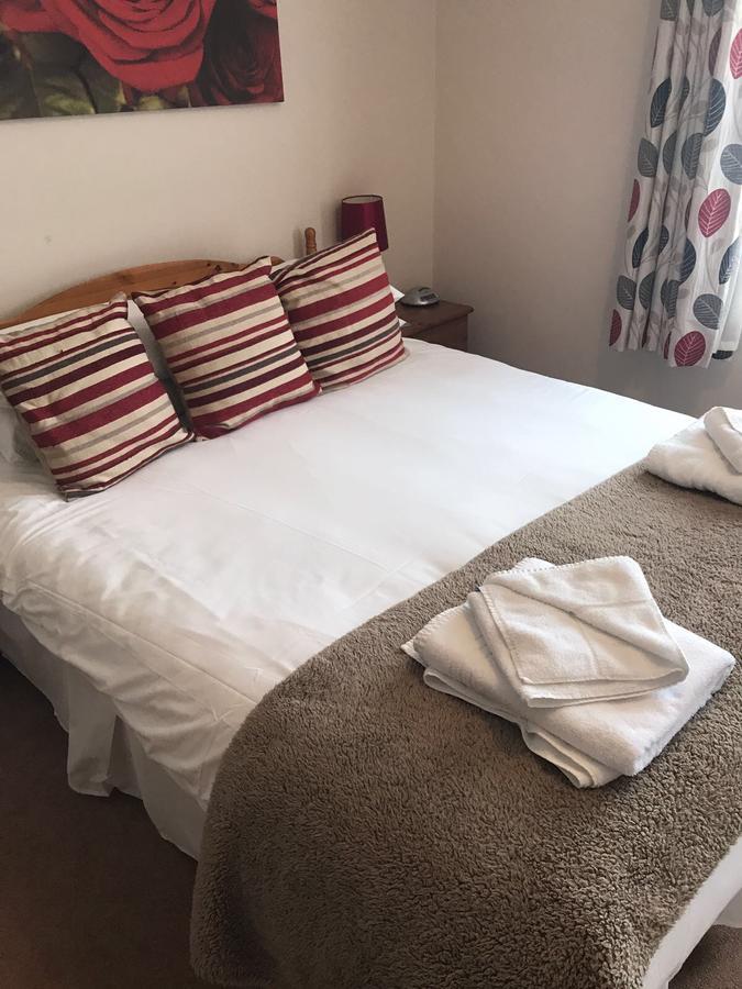 Eden End Guest House Хокли Хийт Екстериор снимка