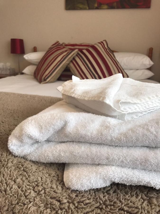 Eden End Guest House Хокли Хийт Екстериор снимка