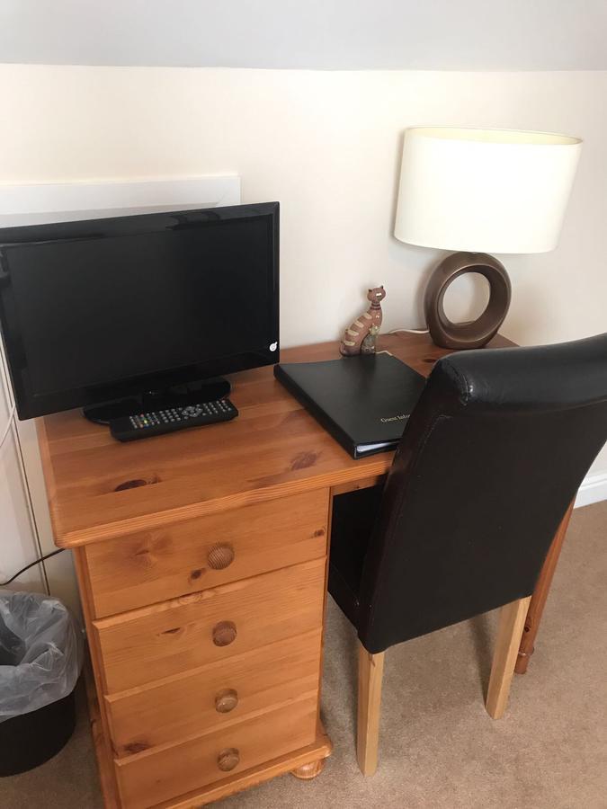 Eden End Guest House Хокли Хийт Екстериор снимка