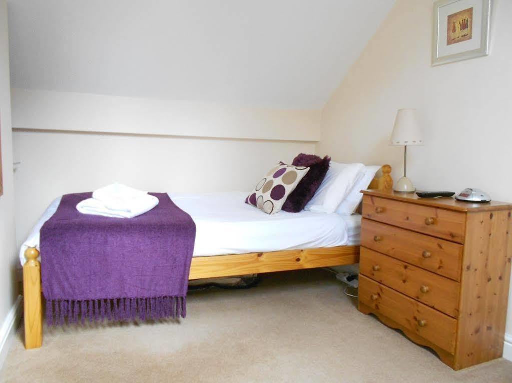 Eden End Guest House Хокли Хийт Екстериор снимка